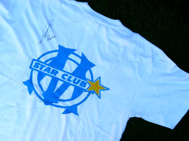 T shirt signé OLYMPIQUE DE MARSEILLE OM signed ROBERT PIRES ultra foot