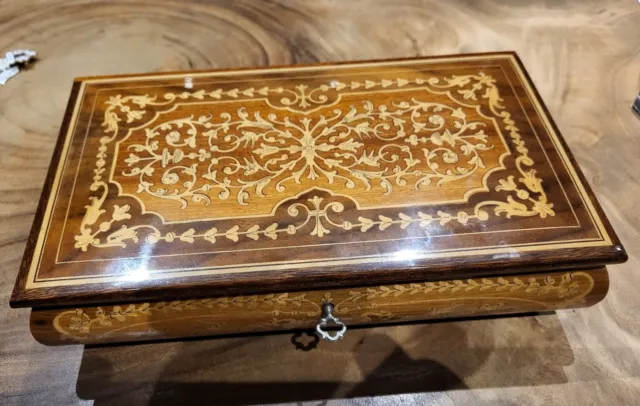 Boîte à bijoux musicale en bois marqueté REUGE Avec Miroir TBE avec clé 27x 15cm