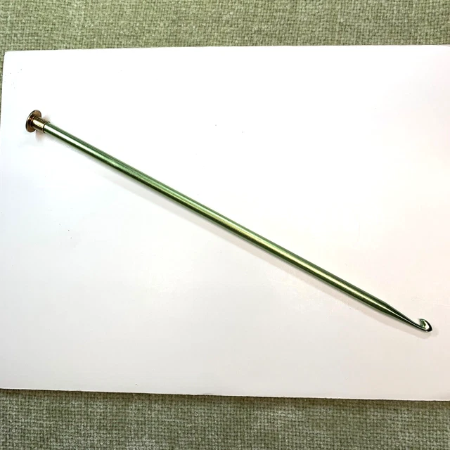 Metal Crochet Hook Size I Vintage Boye 9" Green Hook USA Made