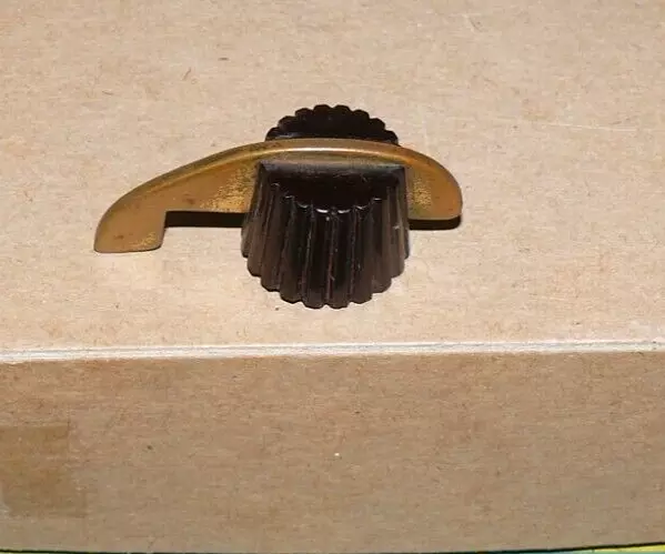 Vintage Brown Plastic Radio Knob Concave Brass Insert W/ Pointer 1  Diameter