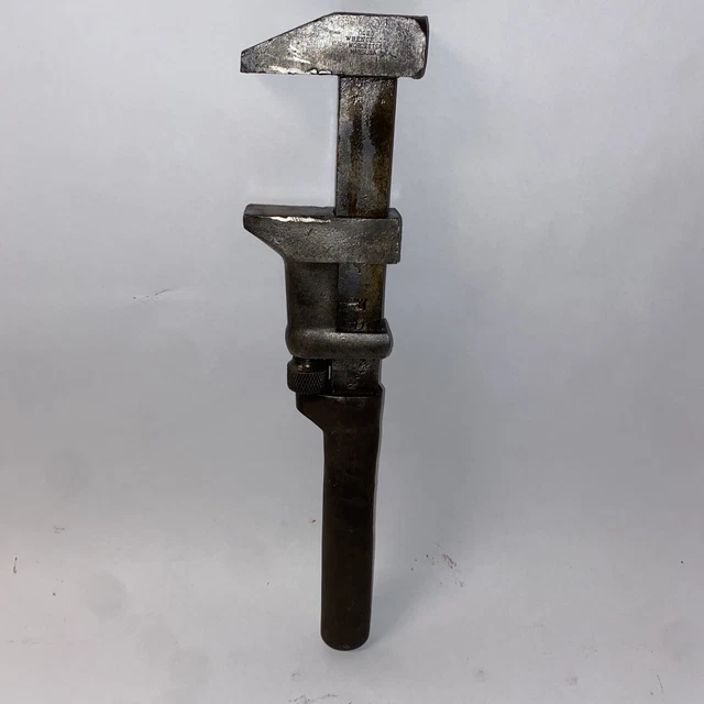 Vintage Coes Wrench Co Pipe Wrench Worcester 15.25”