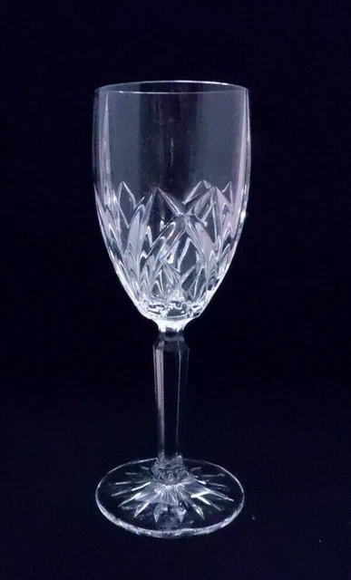 BROOKSIDE WATER GOBLET CRYSTAL GLASS - GERMANY MARQUIS BY WATERFORD - mint