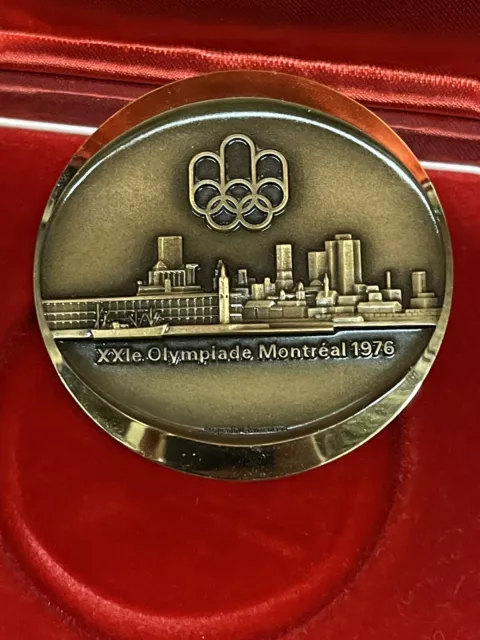 Olympic 1976 Montreal Canada Commemorative Medal From Switzerland In Case Bronze