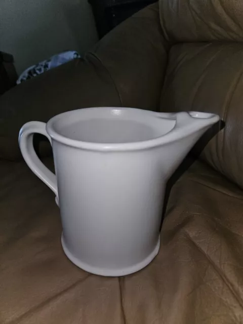 Bennington Potters pitcher #1747 Satin White with Ice Lip 6” 32 oz Capacity