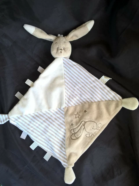 Doudou Auchan Lapin Plat Beige Creme Blanc Etoile Raye