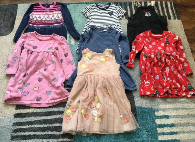 Pacchetto abiti per bambine 2-3 anni 7. M&S. Elenco vedi multicolore
