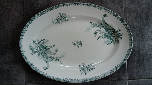 Plat oblong St Amandinoise St Amand modèle " Muguet " en très bon état