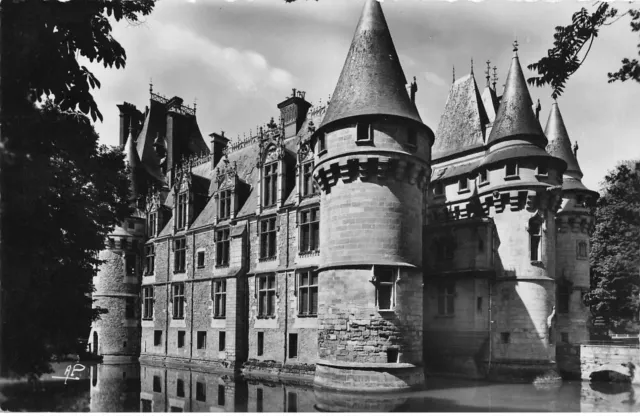 95 Vigny #As30216 Le Chateau Facade Est