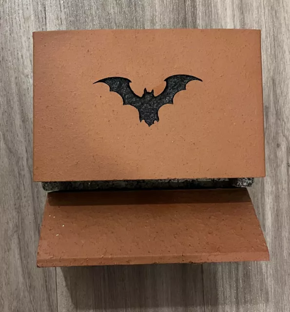 EcoHabitats ibstock clay-faced Bat Box Colour RED BRICK