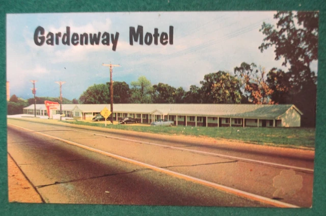 Estate Sale ~ Vintage Advertising Postcard - Gardenway Motel Villa Ridge, Mo.