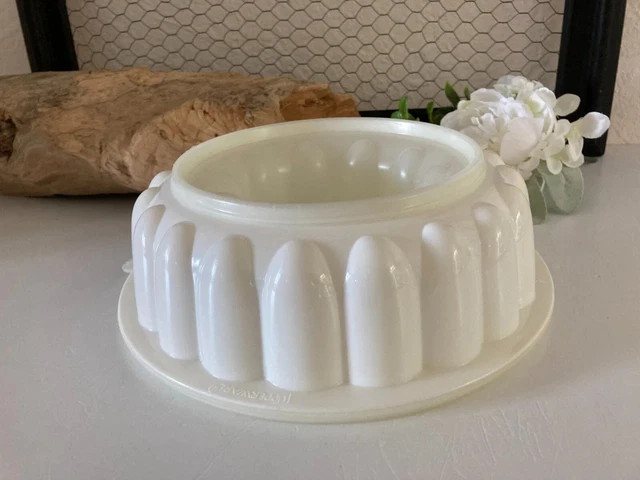 TUPPERWARE - COUVERCLE rond décor coeur pour moule à charlotte 9 cm