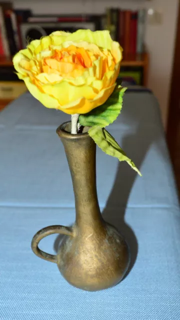 Vintage massive Messing-Vase mit Henkel
