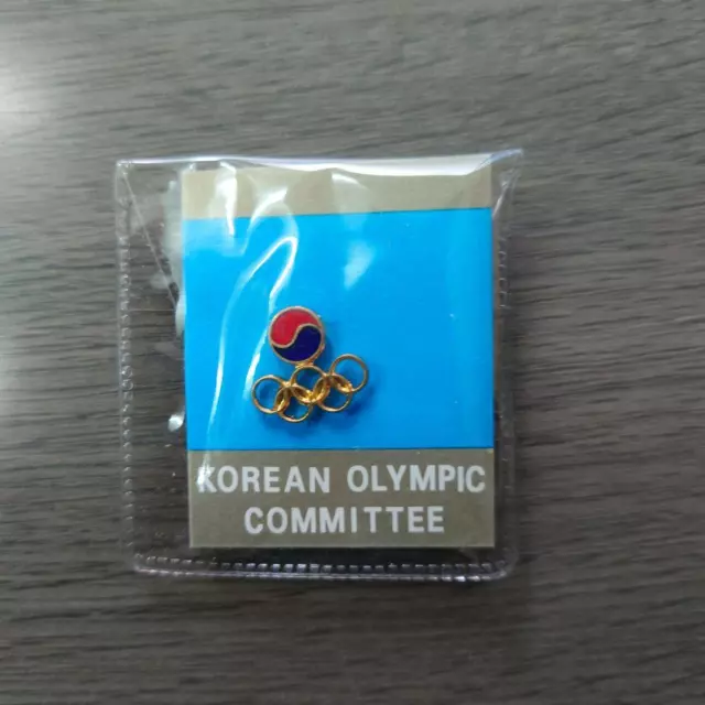Y Korean Olympic Committee Pin Badge Rare Novelty