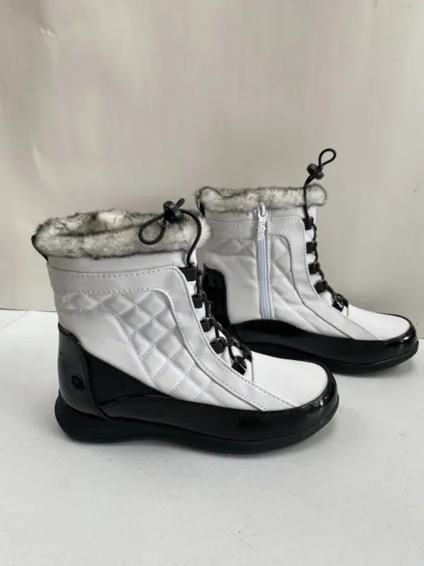 Totes Emily Lace Up Winter Duck Booties Womens Size 8M White Black Faux Fur New 2