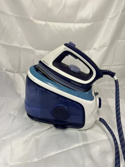 Philips GC8420 steam Generator Iron Blue/White