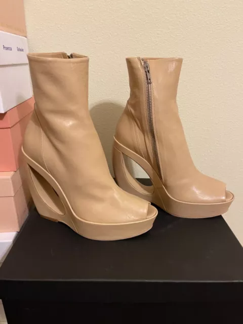 New Ann Demeulemeester Nude Ankle Boots with cutout sculptural heel size 39 NIB