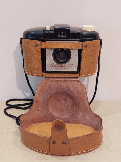 Appareil Photo Vintage Kodak Brownie 127. Fait en angleterre. Londres. Original