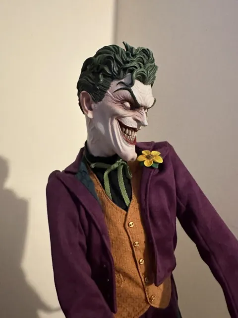Sideshow Joker Premium Format Statue Regular Edition