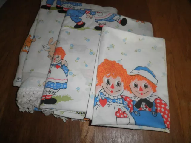 Vintage RAGGEDY ANN & ANDY Animals Twin Flat Bed Sheet , Pillowcase & Spread