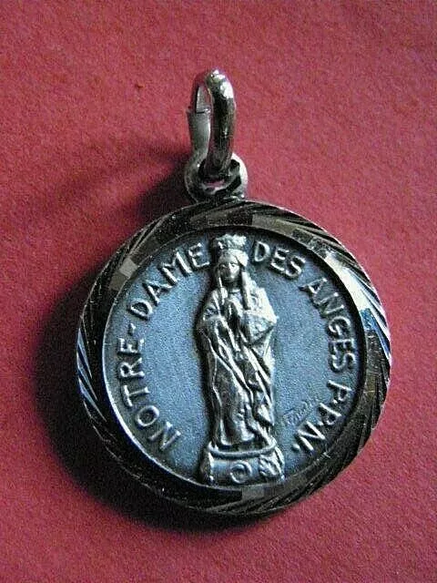 Medaille Religieuse Ancienne. Notre Dame Des Anges Ppn. Metal Argente.