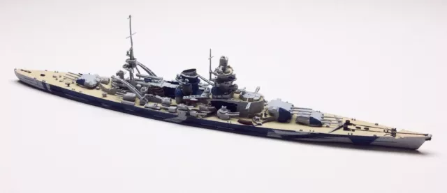Acorazado alemán Neptun T1003BS Scharnhorst camuflado 1943 modelo a escala 1/1250