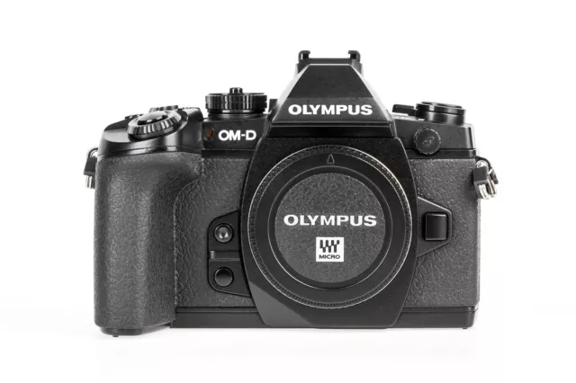 Olympus OM-D E-M1 Gehäuse mit HLD-7 Batteriegriff