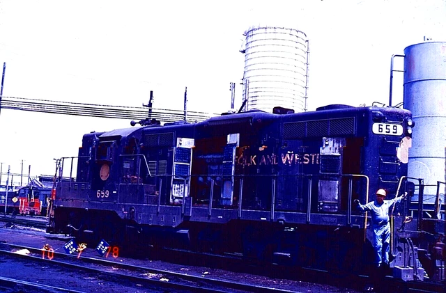 Duplicate Slide Norfolk & Western Gp-9 #659 Houston, Texas October 7, 1978