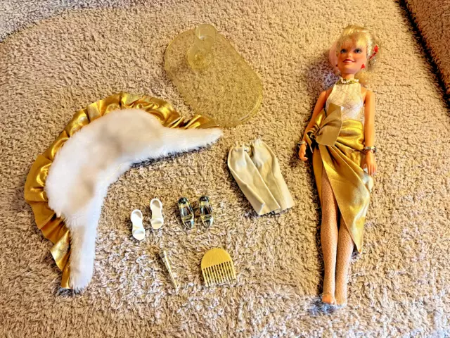 Vintage 1987 Jem and the Holograms Glitter n Gold Jerrica Doll & Accessories