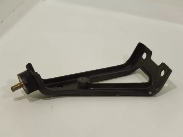 Audi A4 8E B6 2.0 FSi Inlet Manifold Support Bracket for AWA Engine 06D129723E