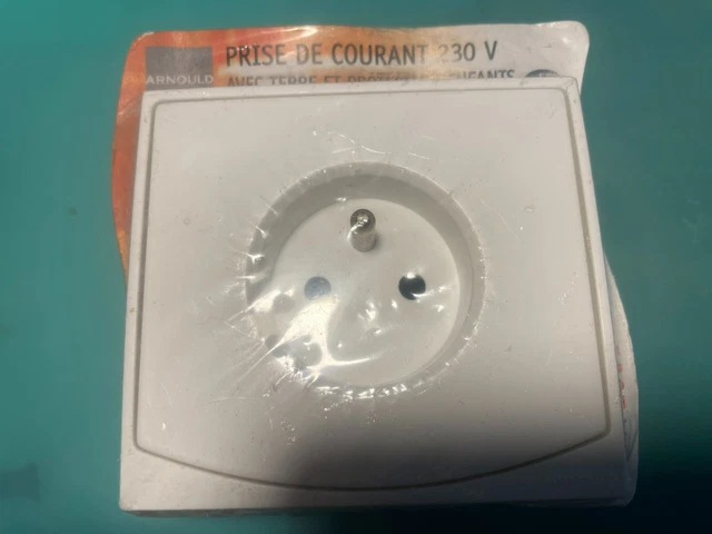 Prise de courant 2P+T et prise RJ45 acier miroir Art d'Arnould univers