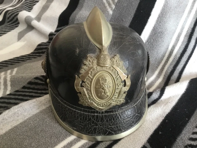 Lederhelm,Feuerwehr Hessen. Komplett mit Riemen
