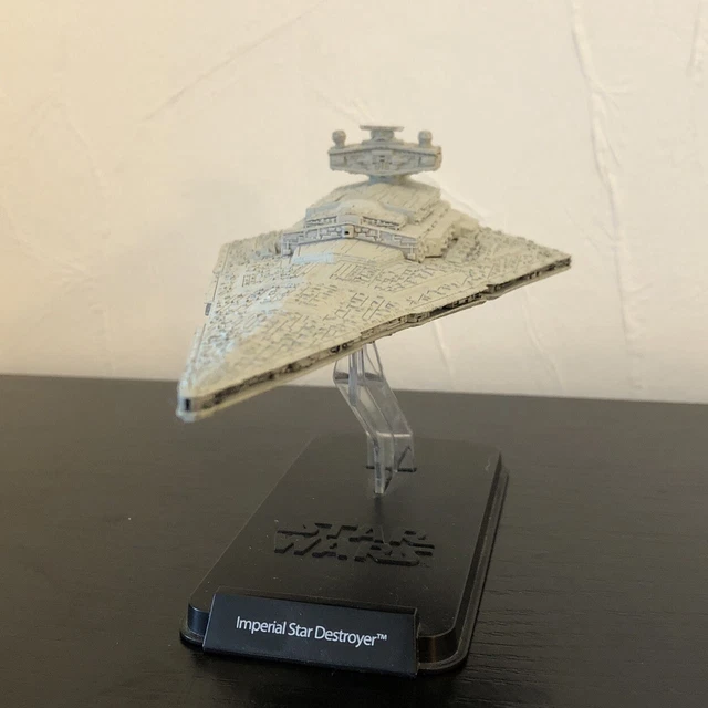 N°04 Imperial Star Destroyer • Collection • Star Wars Universe