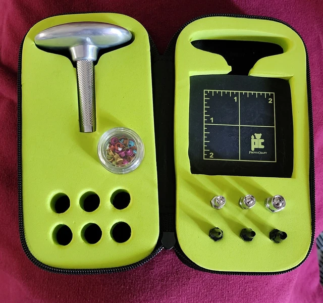 Juego de herramientas de 8 piezas con estuche con cremallera Provo Craft Silent Setter sin martillos