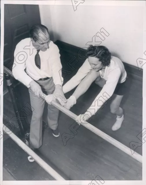 1936 Olympic Gold Medal Track Star Harold Osborn with Betty Henning Press Photo