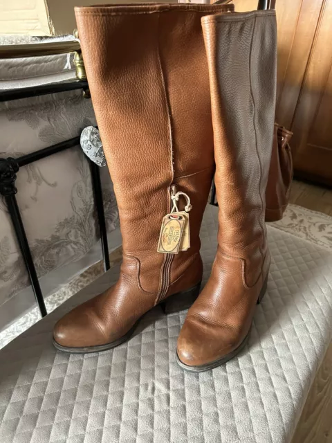 Fat face shop whitby boots