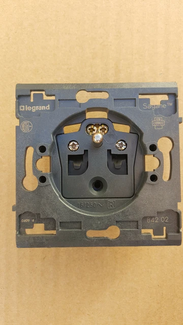 Prise Legrand SAGANE 2 P+T Silex Orange - Occasion, Bon état Fonctionnel