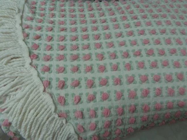 Morgan Jones Rosebud Chenille Bedspread Tag Full Size