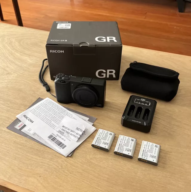 *NEAR MINT in BOX* Ricoh GR III GR3 GRiii 24.2MP Digital Camera From USA