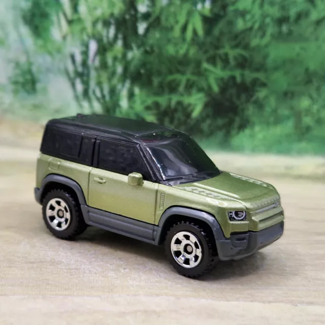 Matchbox '20 Land Rover Defender Diecast Model Car (22) - Excellent Condition