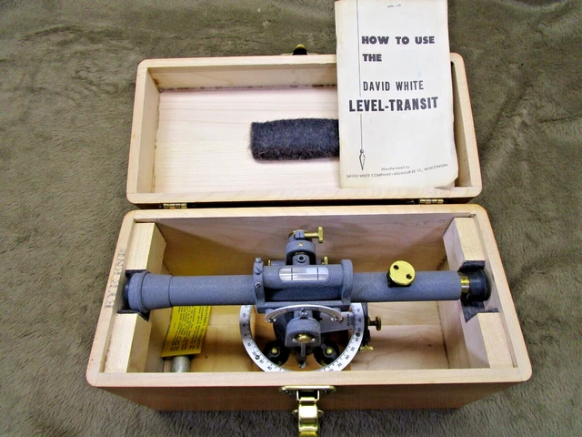 Vintage David White Level Transit 8022 case and instructions included