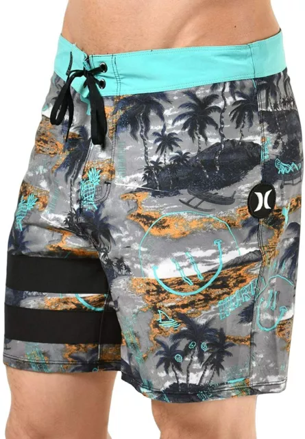 Hurley Men's Phantom Block Party Outrigger 16" Boardshorts in Size 40 Black