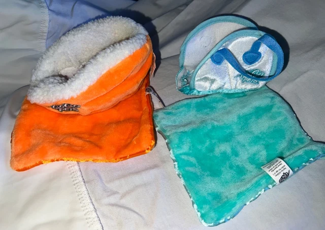 Zhu Zhu Pets Hamster Accessories Bed Carrier And Blankets Aqua and Orange
