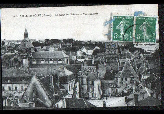 LA CHARITE-sur-LOIRE (58) Commerce "GARDOT Tailleur" dans COUR du CHATEAU en1913