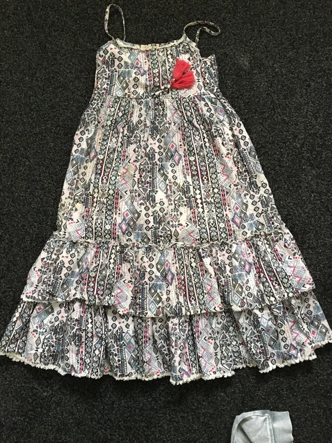 PACCHETTO RAGAZZE età 7- X3 articoli abito/top/jogger-usato 2