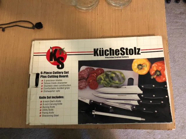Kuchenstolz  Precision Crafted Cutlery 6 Piece Set Plus Cutting Board