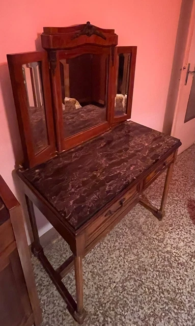 Mobile petineuse antico con piano in marmo