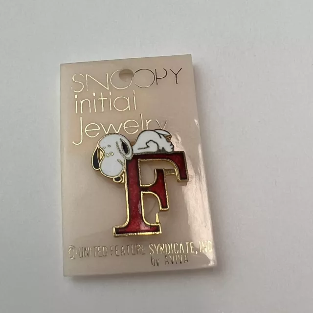 Vintage Peanuts Snoopy Pin by Aviva Letter Alphabet Initial "F" Red Metal 1970s