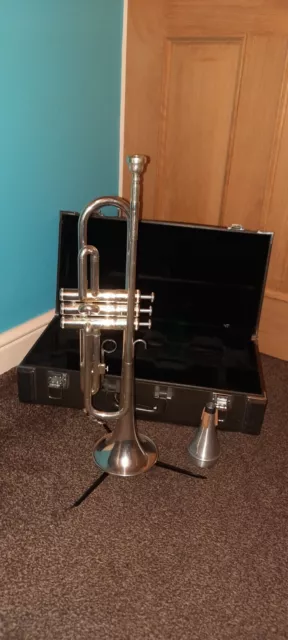 Yamaha  Trumpet T100S with yamaha case & mouthpiece and mute - Silver Plated