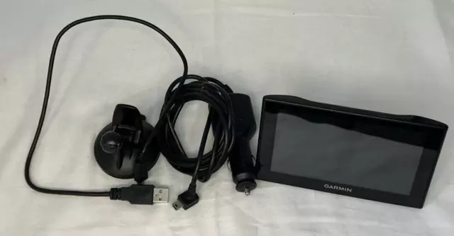 Garmin Drivesmart Sat Nav GPS With Car Charger, USB Lead & Dashboard Mount