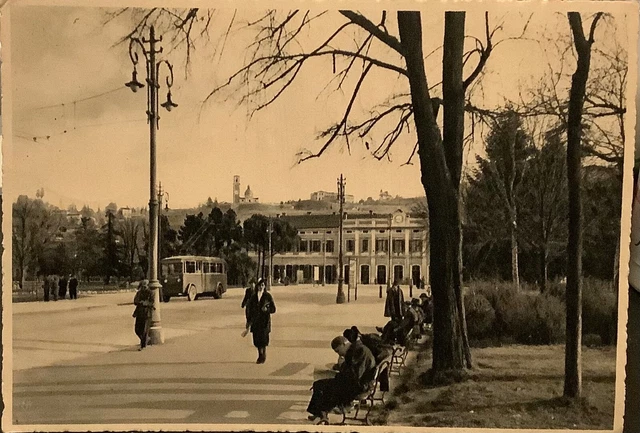 Vicenza cartolina viaggiata 1940 filobus alla stazione del treno